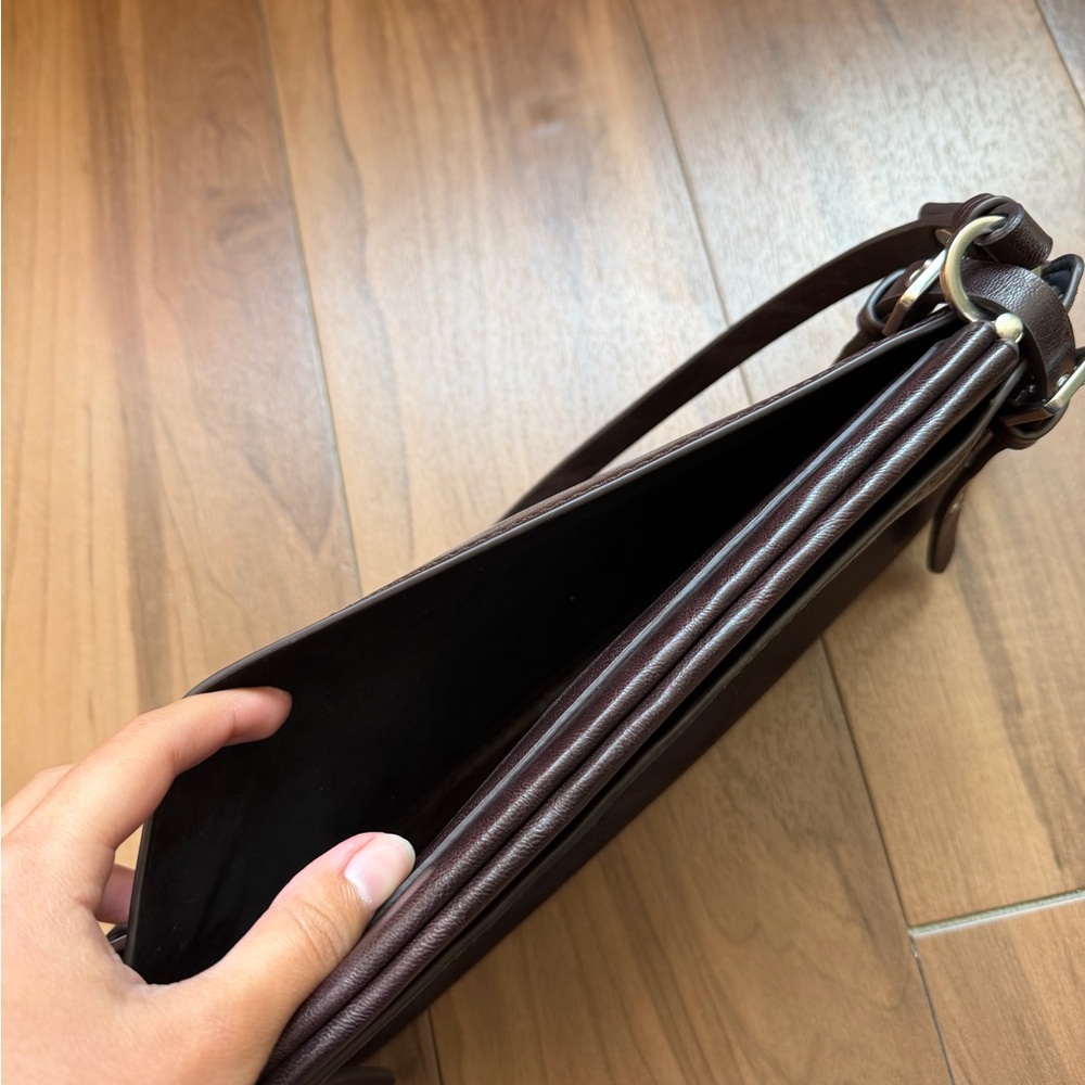 Classic Women's Shoulder Bag in Dark Brown - Picture 3 of 4
